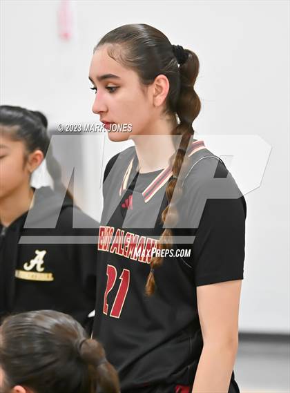 Thumbnail 3 in Columbine vs. Bishop Alemany (Nike Tournament of Champions) photogallery.