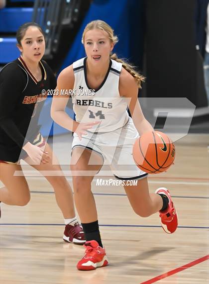 Thumbnail 1 in Columbine vs. Bishop Alemany (Nike Tournament of Champions) photogallery.
