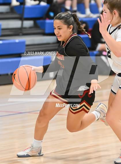 Thumbnail 2 in Columbine vs. Bishop Alemany (Nike Tournament of Champions) photogallery.