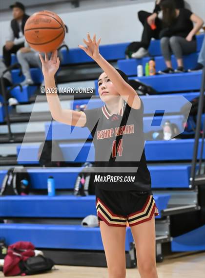 Thumbnail 1 in Columbine vs. Bishop Alemany (Nike Tournament of Champions) photogallery.
