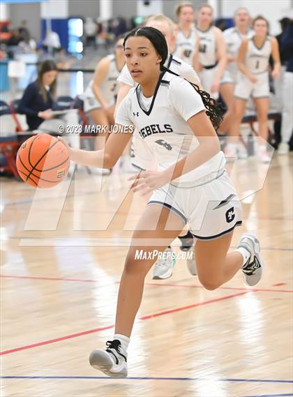 Thumbnail 3 in Columbine vs. Bishop Alemany (Nike Tournament of Champions) photogallery.