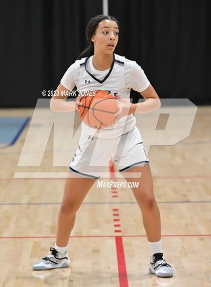 Thumbnail 3 in Columbine vs. Bishop Alemany (Nike Tournament of Champions) photogallery.