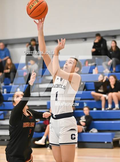 Thumbnail 1 in Columbine vs. Bishop Alemany (Nike Tournament of Champions) photogallery.