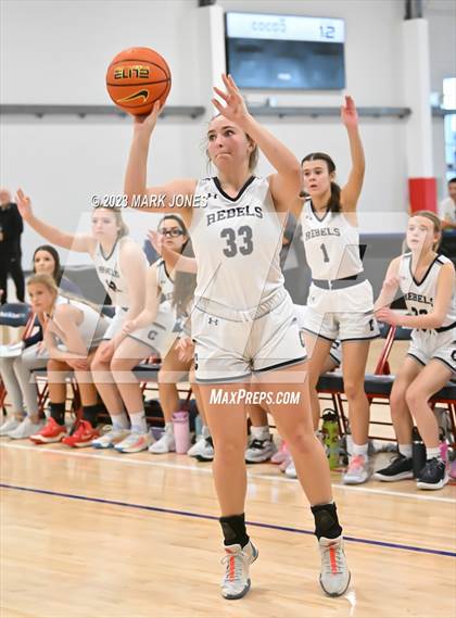 Thumbnail 2 in Columbine vs. Bishop Alemany (Nike Tournament of Champions) photogallery.