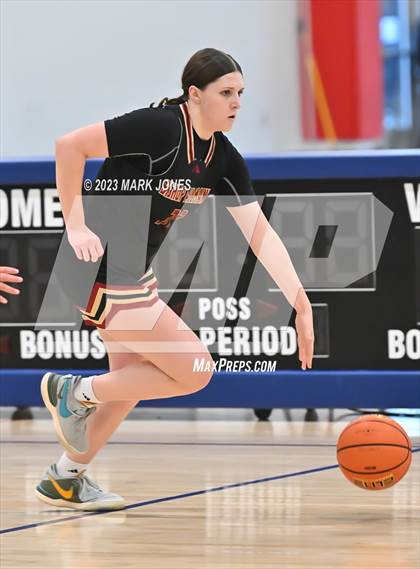 Thumbnail 3 in Columbine vs. Bishop Alemany (Nike Tournament of Champions) photogallery.