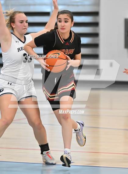 Thumbnail 2 in Columbine vs. Bishop Alemany (Nike Tournament of Champions) photogallery.