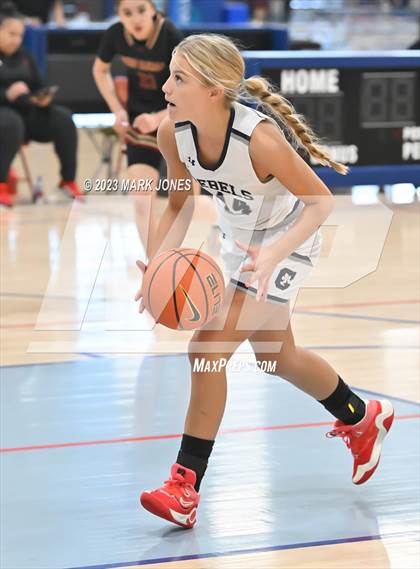 Thumbnail 3 in Columbine vs. Bishop Alemany (Nike Tournament of Champions) photogallery.