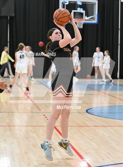 Thumbnail 1 in Columbine vs. Bishop Alemany (Nike Tournament of Champions) photogallery.