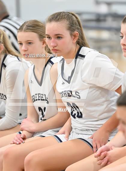 Thumbnail 3 in Columbine vs. Bishop Alemany (Nike Tournament of Champions) photogallery.
