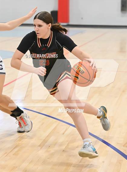 Thumbnail 3 in Columbine vs. Bishop Alemany (Nike Tournament of Champions) photogallery.