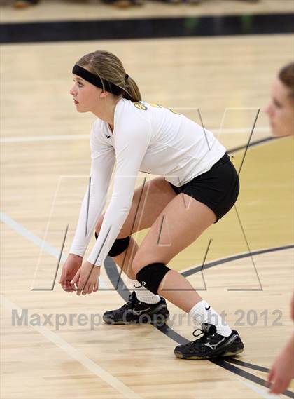 Thumbnail 2 in Lathrop vs. Sonora photogallery.