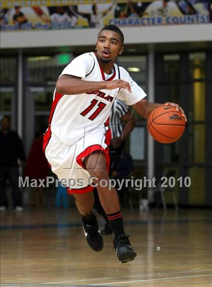 Thumbnail 2 in Durango vs. Cleveland (Johnnie Cochran Classic) photogallery.