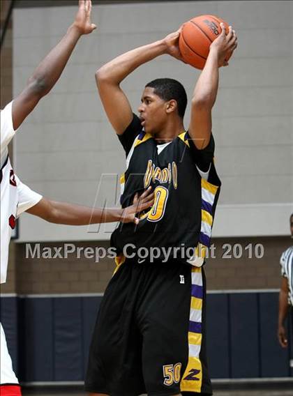 Thumbnail 2 in Durango vs. Cleveland (Johnnie Cochran Classic) photogallery.