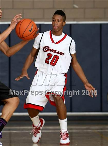 Thumbnail 1 in Durango vs. Cleveland (Johnnie Cochran Classic) photogallery.