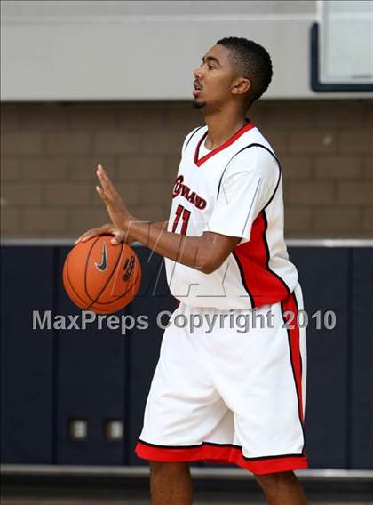 Thumbnail 1 in Durango vs. Cleveland (Johnnie Cochran Classic) photogallery.