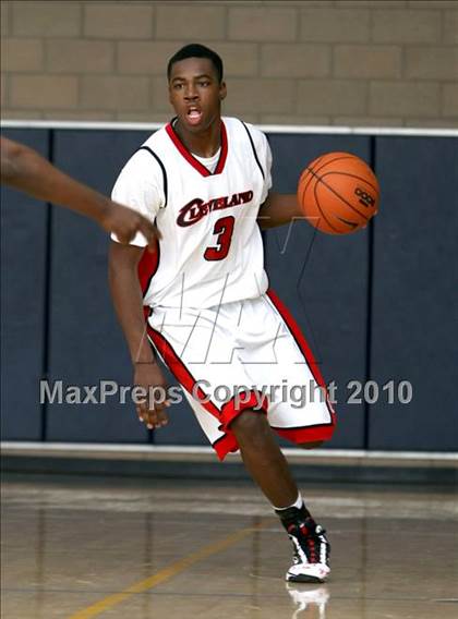 Thumbnail 1 in Durango vs. Cleveland (Johnnie Cochran Classic) photogallery.