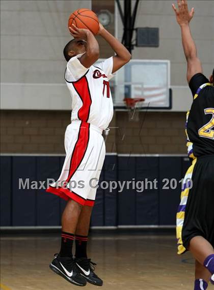 Thumbnail 2 in Durango vs. Cleveland (Johnnie Cochran Classic) photogallery.