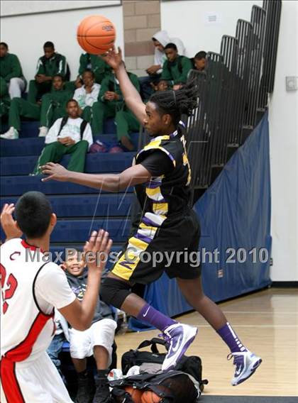 Thumbnail 1 in Durango vs. Cleveland (Johnnie Cochran Classic) photogallery.