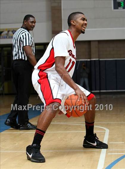 Thumbnail 1 in Durango vs. Cleveland (Johnnie Cochran Classic) photogallery.