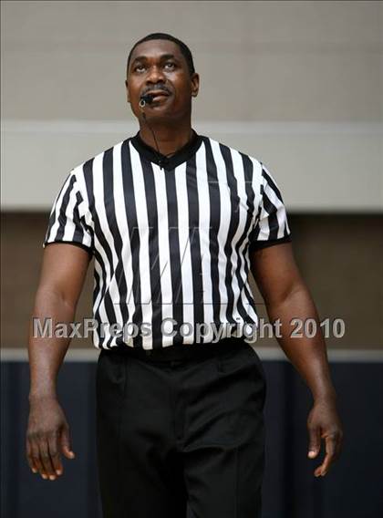Thumbnail 3 in Durango vs. Cleveland (Johnnie Cochran Classic) photogallery.