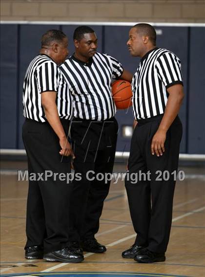 Thumbnail 3 in Durango vs. Cleveland (Johnnie Cochran Classic) photogallery.