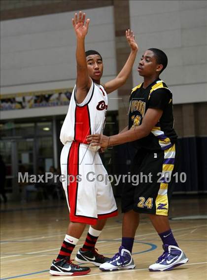 Thumbnail 1 in Durango vs. Cleveland (Johnnie Cochran Classic) photogallery.