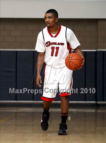 Thumbnail 1 in Durango vs. Cleveland (Johnnie Cochran Classic) photogallery.