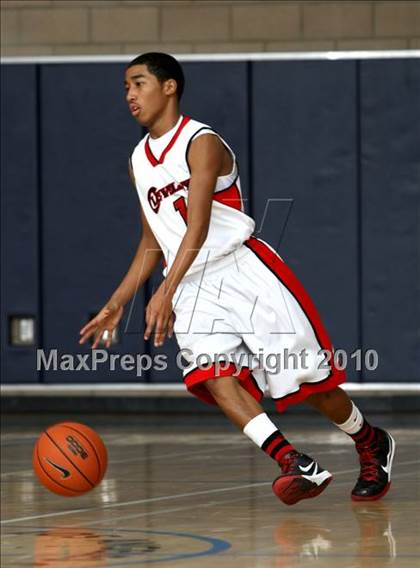 Thumbnail 3 in Durango vs. Cleveland (Johnnie Cochran Classic) photogallery.