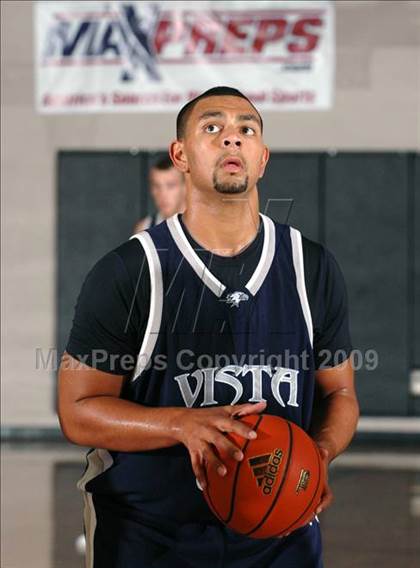 Thumbnail 2 in Vista del Lago vs. Otay Ranch (MaxPreps Holiday Classic) photogallery.