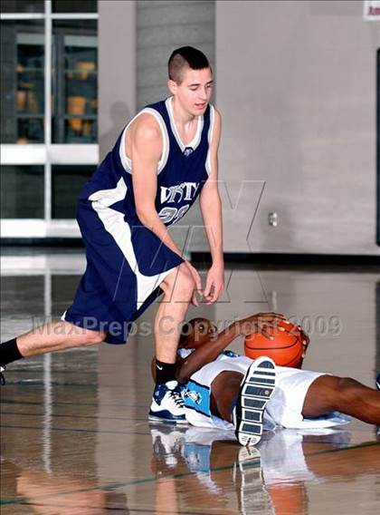 Thumbnail 3 in Vista del Lago vs. Otay Ranch (MaxPreps Holiday Classic) photogallery.