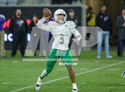 Thumbnail 1 in Carlsbad vs. Lincoln (CIF SDS Open Division Championship) photogallery.