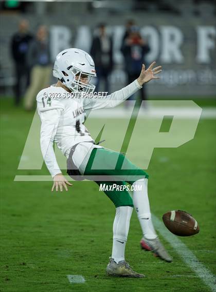 Thumbnail 2 in Carlsbad vs. Lincoln (CIF SDS Open Division Championship) photogallery.
