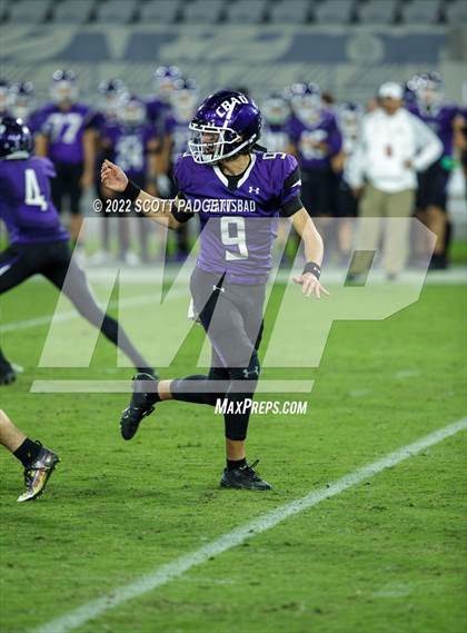 Thumbnail 3 in Carlsbad vs. Lincoln (CIF SDS Open Division Championship) photogallery.