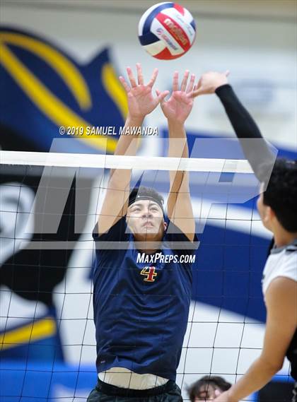 Thumbnail 1 in Vaughn vs Roosevelt (CIF LACS Division III Final) photogallery.