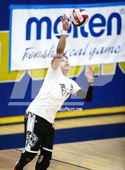 Thumbnail 2 in Vaughn vs Roosevelt (CIF LACS Division III Final) photogallery.