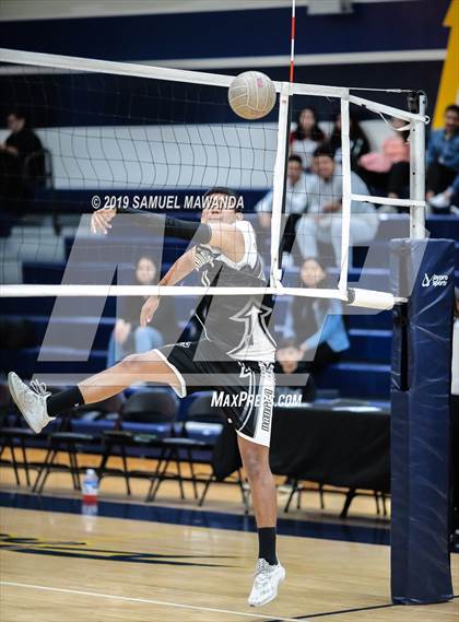 Thumbnail 2 in Vaughn vs Roosevelt (CIF LACS Division III Final) photogallery.