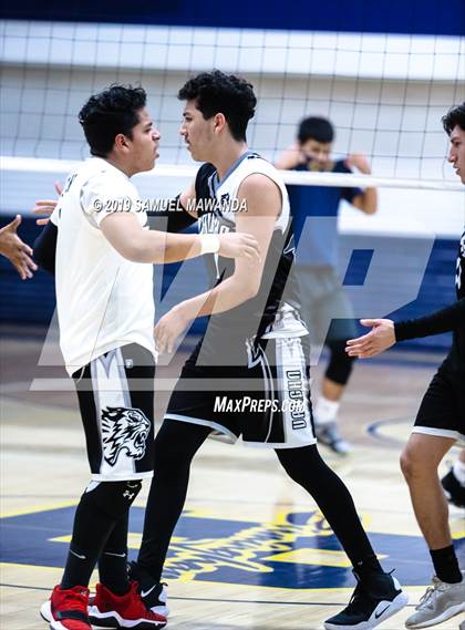 Thumbnail 1 in Vaughn vs Roosevelt (CIF LACS Division III Final) photogallery.