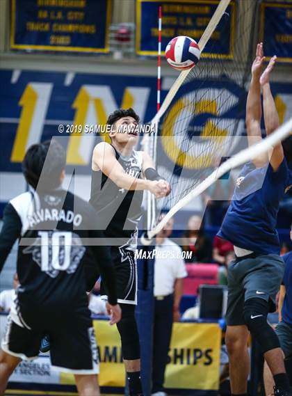Thumbnail 3 in Vaughn vs Roosevelt (CIF LACS Division III Final) photogallery.