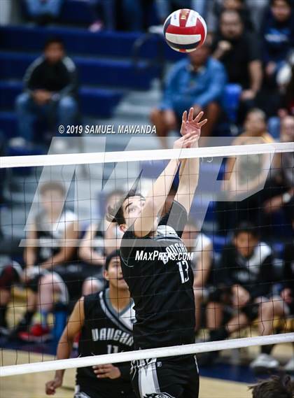 Thumbnail 3 in Vaughn vs Roosevelt (CIF LACS Division III Final) photogallery.
