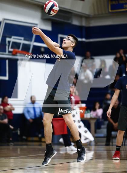 Thumbnail 1 in Vaughn vs Roosevelt (CIF LACS Division III Final) photogallery.
