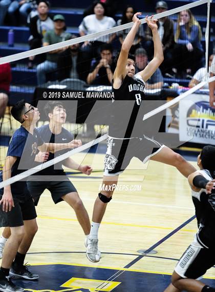 Thumbnail 3 in Vaughn vs Roosevelt (CIF LACS Division III Final) photogallery.