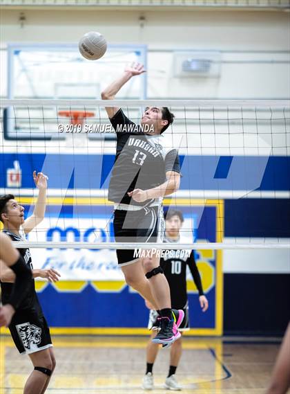 Thumbnail 1 in Vaughn vs Roosevelt (CIF LACS Division III Final) photogallery.
