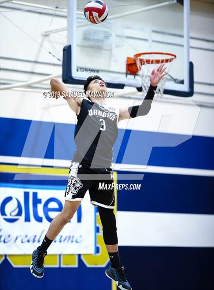 Thumbnail 3 in Vaughn vs Roosevelt (CIF LACS Division III Final) photogallery.