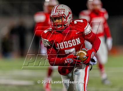 Thumbnail 3 in Judson vs. Churchill 6A Bi-District photogallery.