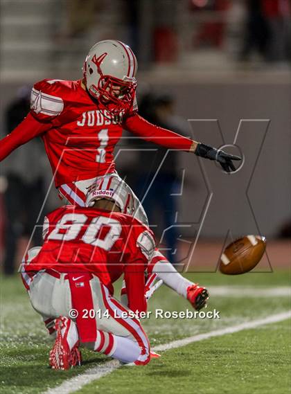 Thumbnail 3 in Judson vs. Churchill 6A Bi-District photogallery.