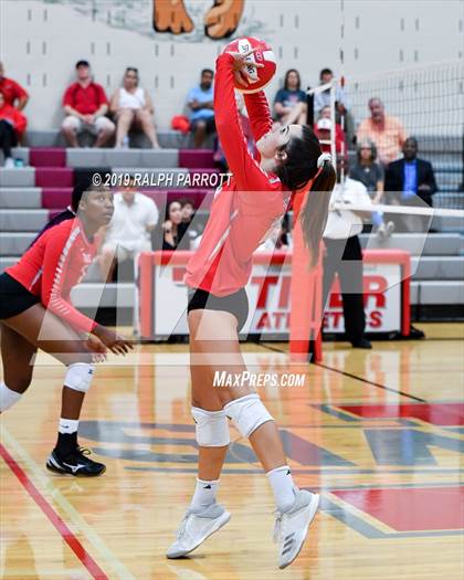 Thumbnail 1 in Alief Hastings vs. Fort Bend Travis photogallery.