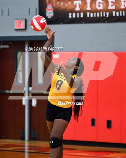 Thumbnail 3 in Alief Hastings vs. Fort Bend Travis photogallery.