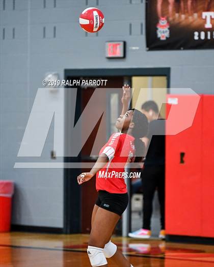 Thumbnail 1 in Alief Hastings vs. Fort Bend Travis photogallery.