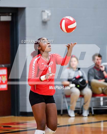 Thumbnail 3 in Alief Hastings vs. Fort Bend Travis photogallery.