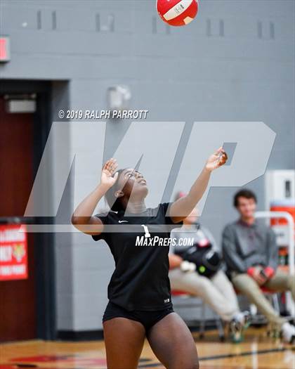 Thumbnail 1 in Alief Hastings vs. Fort Bend Travis photogallery.